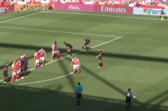 瓜迪奥拉战术制胜，恩里克质疑被零封曼联回应