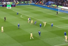 穆里尼奥战术受挫，豪华阵容防线崩盘，球队调整策略应对连续丢球困境