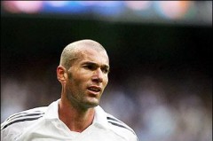 巴塞罗那2-1阿拉维斯，莱万多夫斯基梅开二度制胜西甲对决